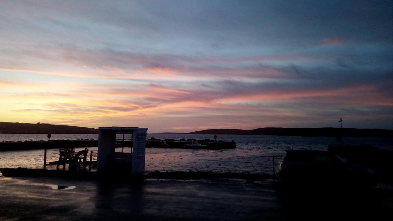 The Uyeasound Old Pier Cottage Belmont  Exteriör bild